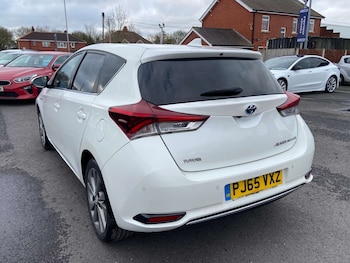 Used Toyota Auris 2015 for sale - 77289440: Photo