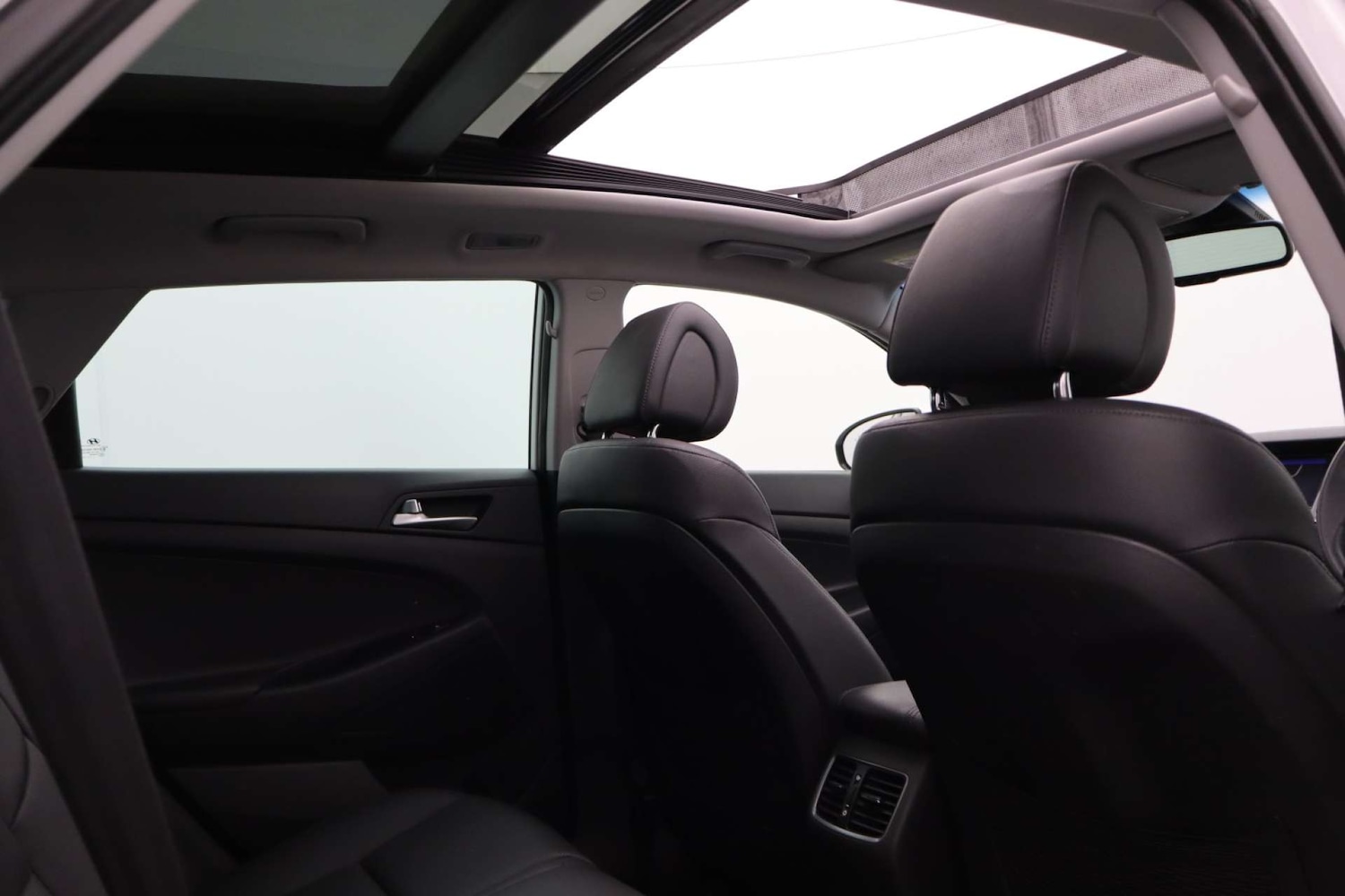 Used Hyundai TUCSON 2016 for sale - 76618139: Photo 24