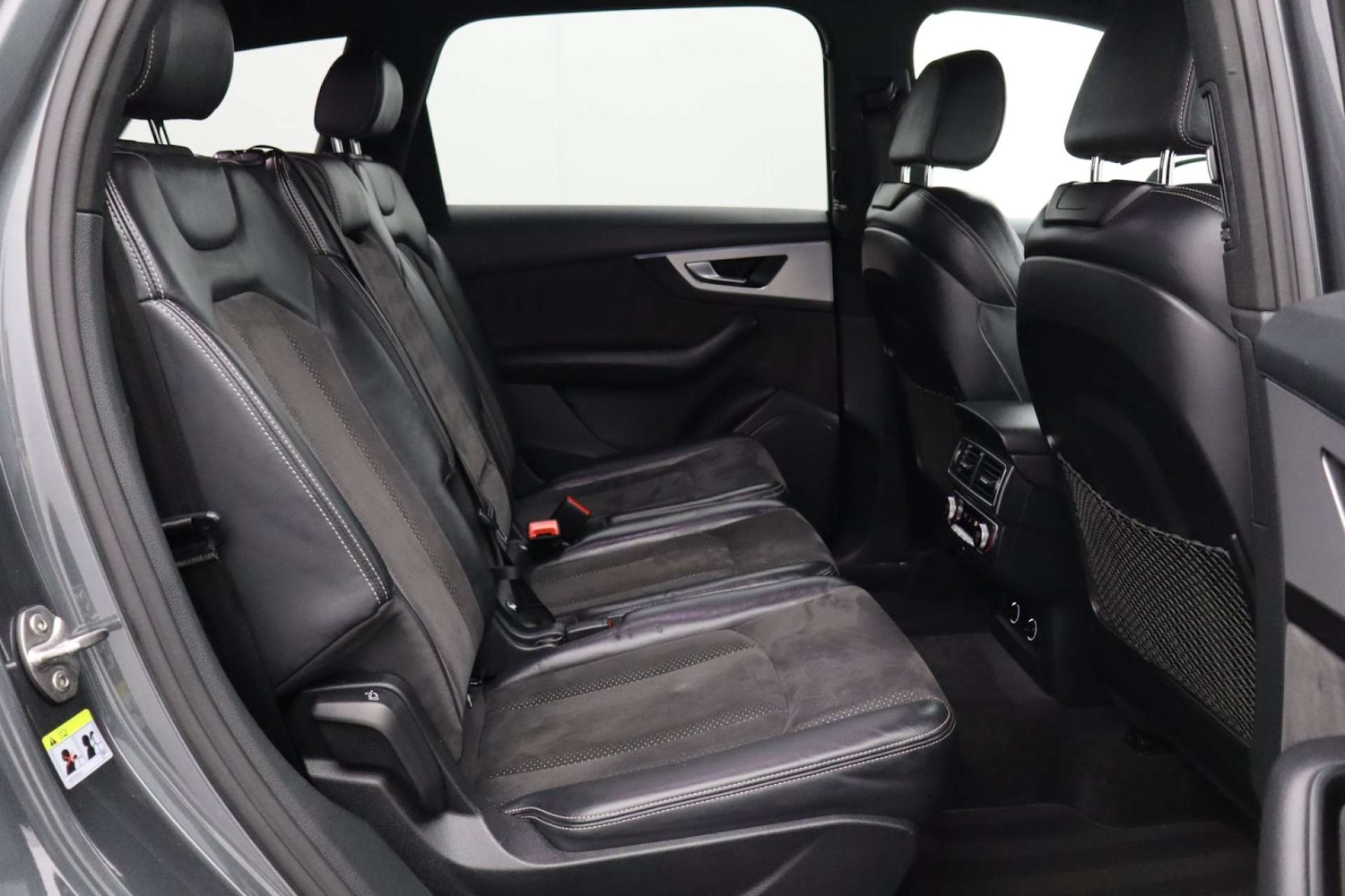 Used Audi Q7 2018 for sale - 76182606: Photo 16