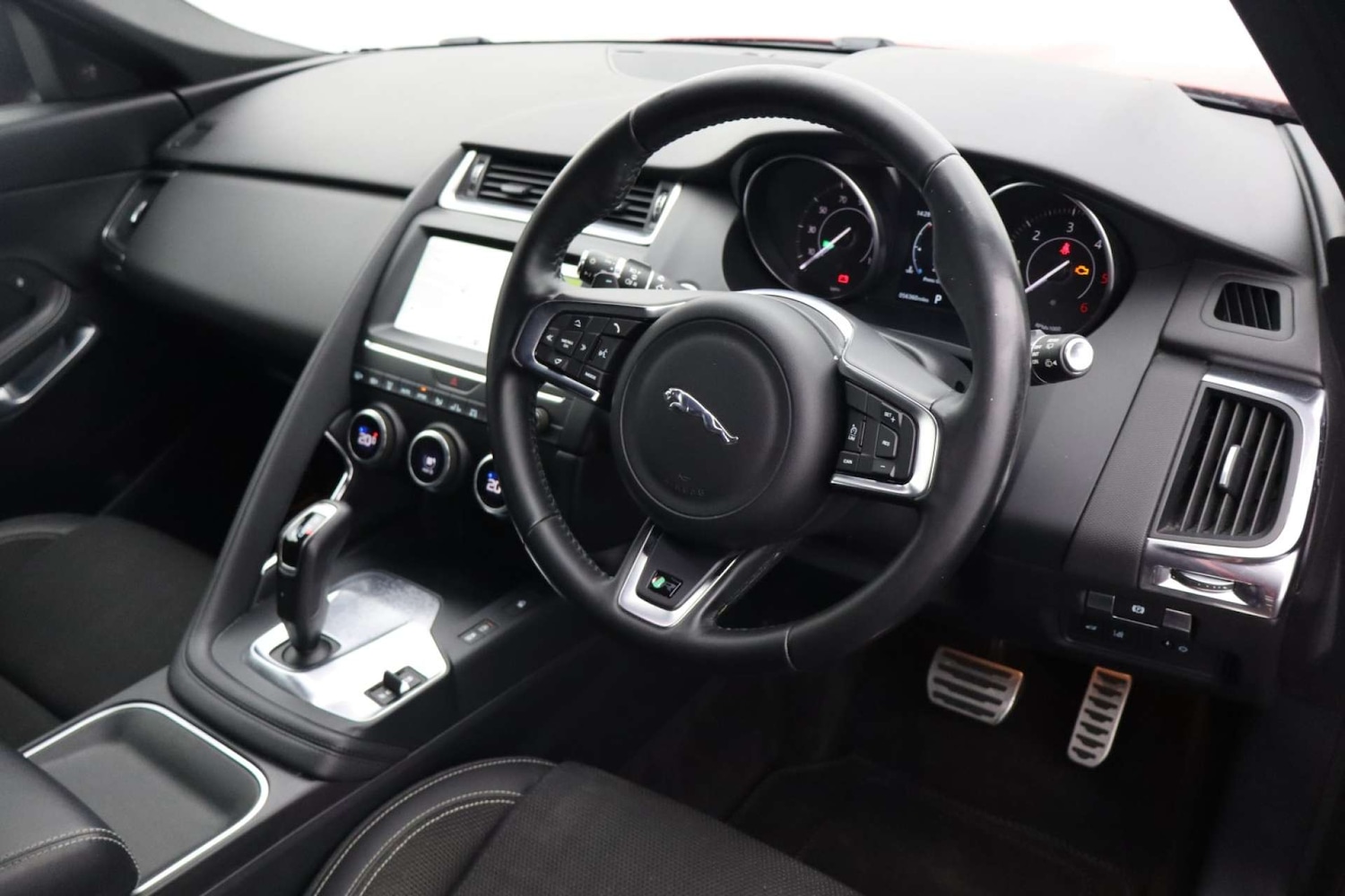 Used Jaguar E-Pace 2018 for sale - 76385741: Photo 17