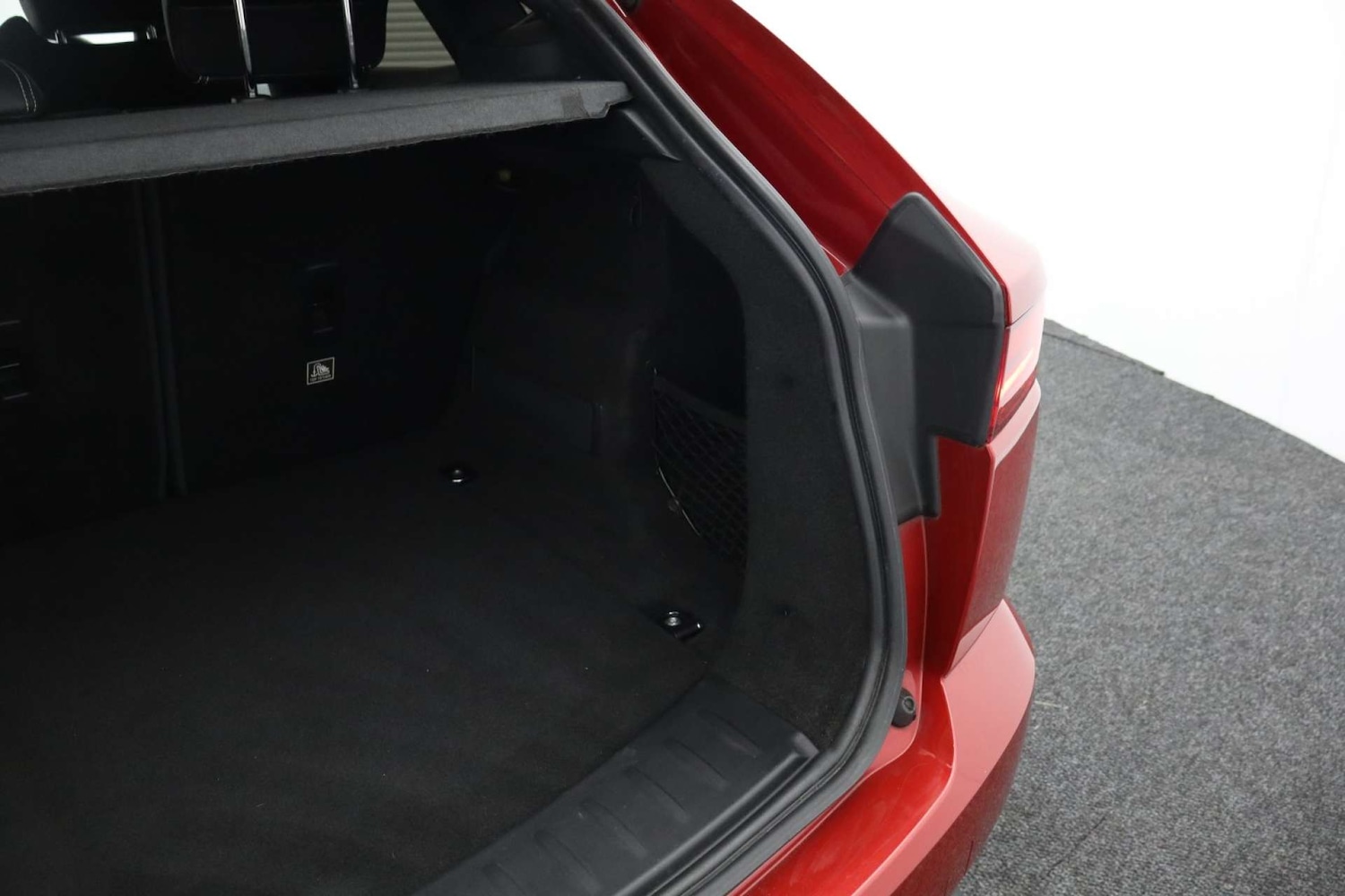 Used Jaguar E-Pace 2018 for sale - 76385741: Photo 48