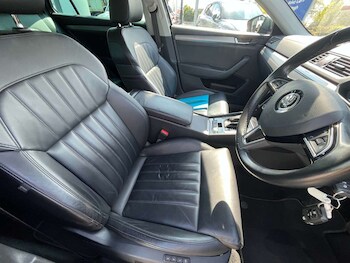 Used Skoda Superb 2017 for sale - 78343803: Photo