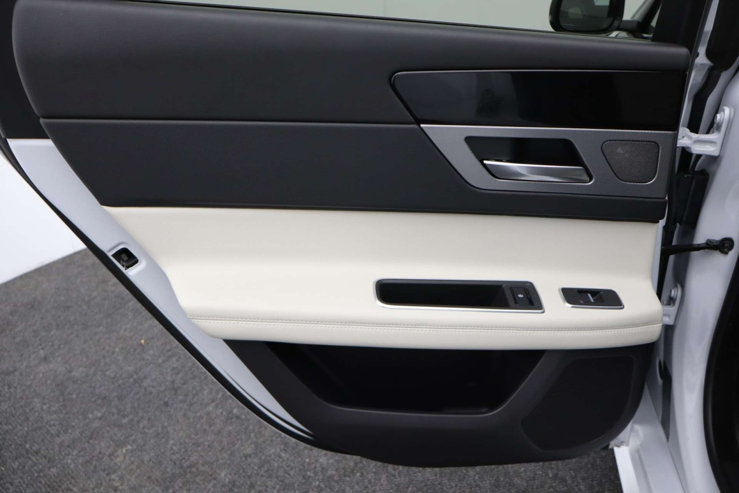 Used Jaguar XF 2020 for sale - 76182719: Photo 26