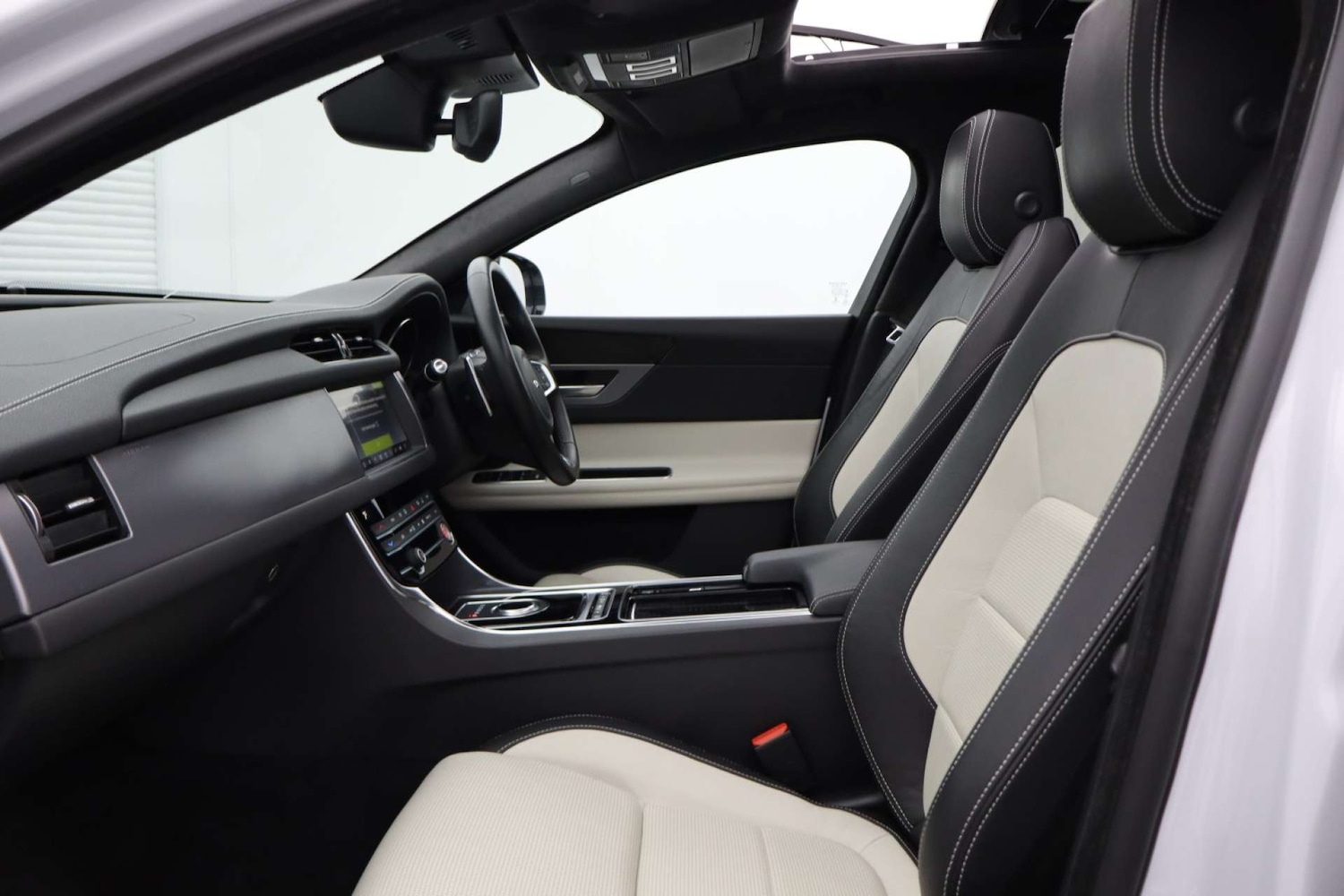 Used Jaguar XF 2020 for sale - 76182719: Photo 28