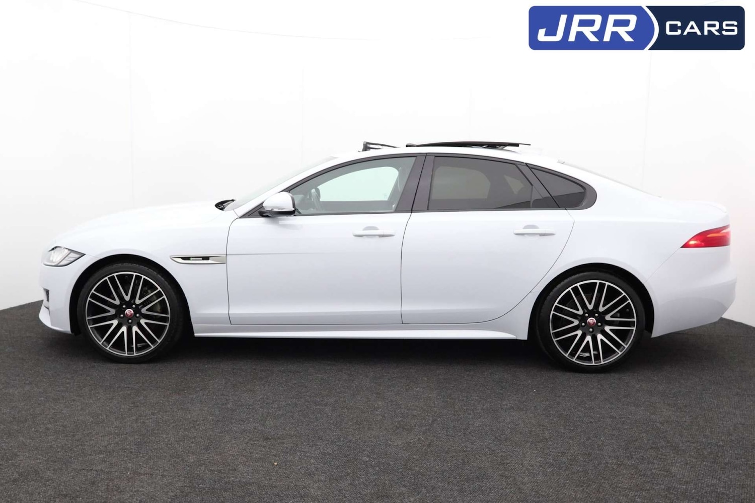 Used Jaguar XF 2020 for sale - 76182719: Photo 3