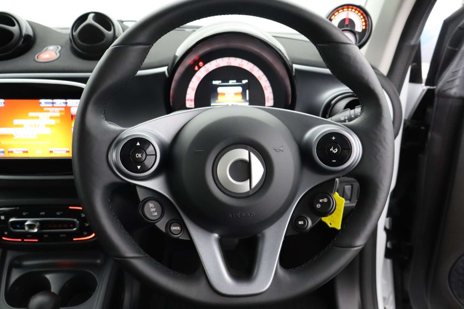 Used smart fortwo 2018 for sale - 76182707: Photo 31