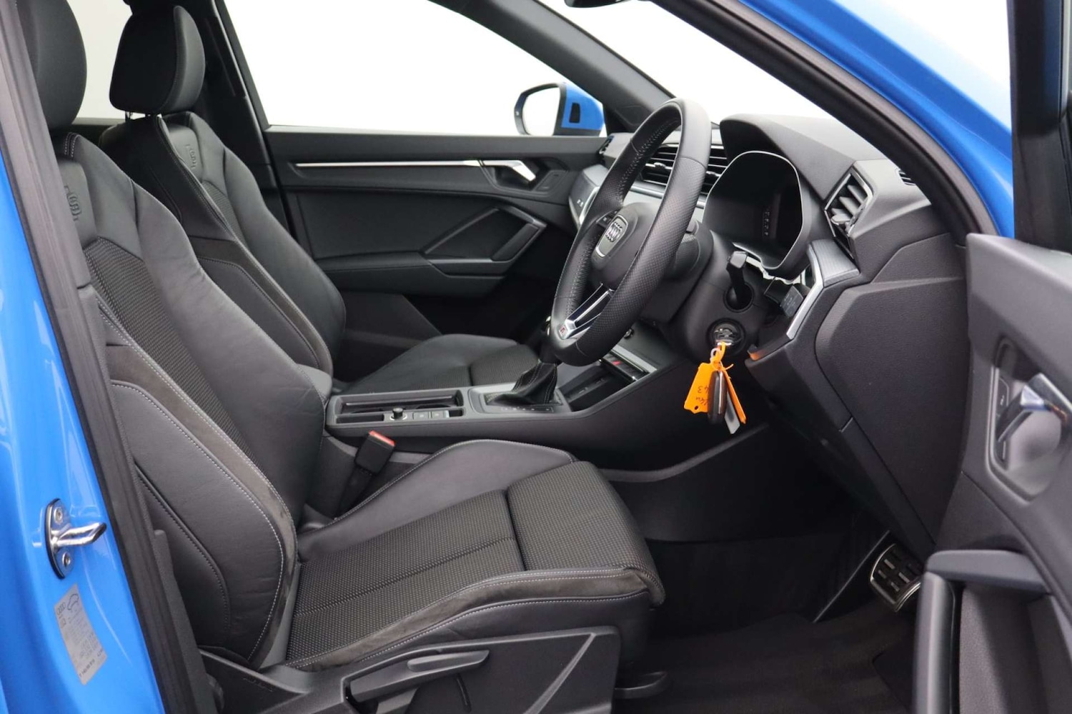 Used Audi Q3 2019 for sale - 76601922: Photo 2