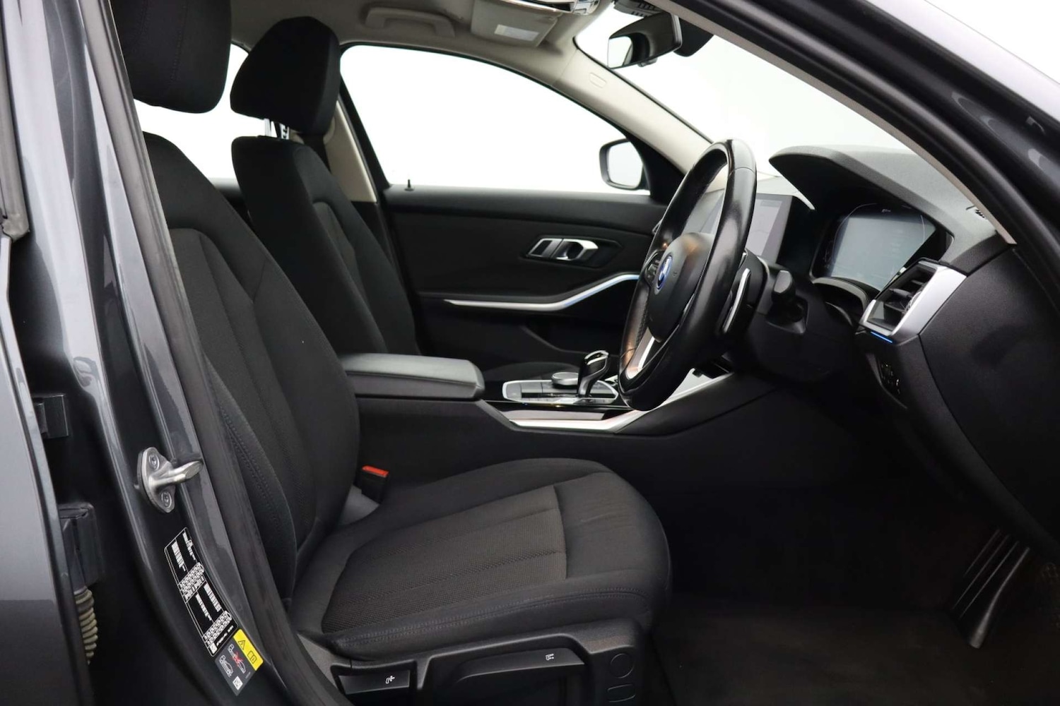 Used BMW 3 Series 2021 for sale - 76182630: Photo 2