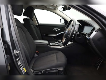 Used BMW 3 Series 2021 for sale - 76182630: Photo 2