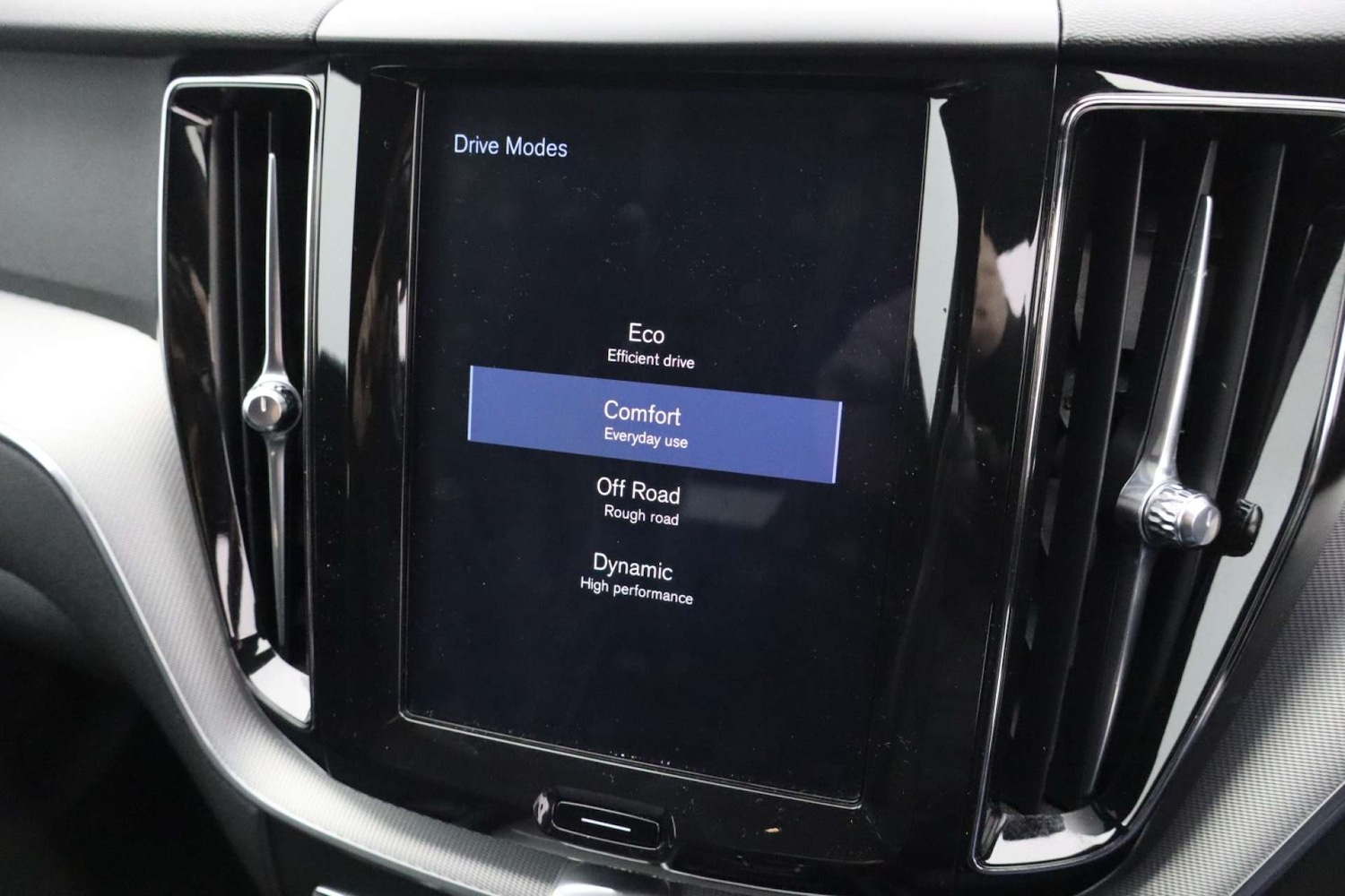 Used Volvo XC60 2018 for sale - 77523448: Photo 16