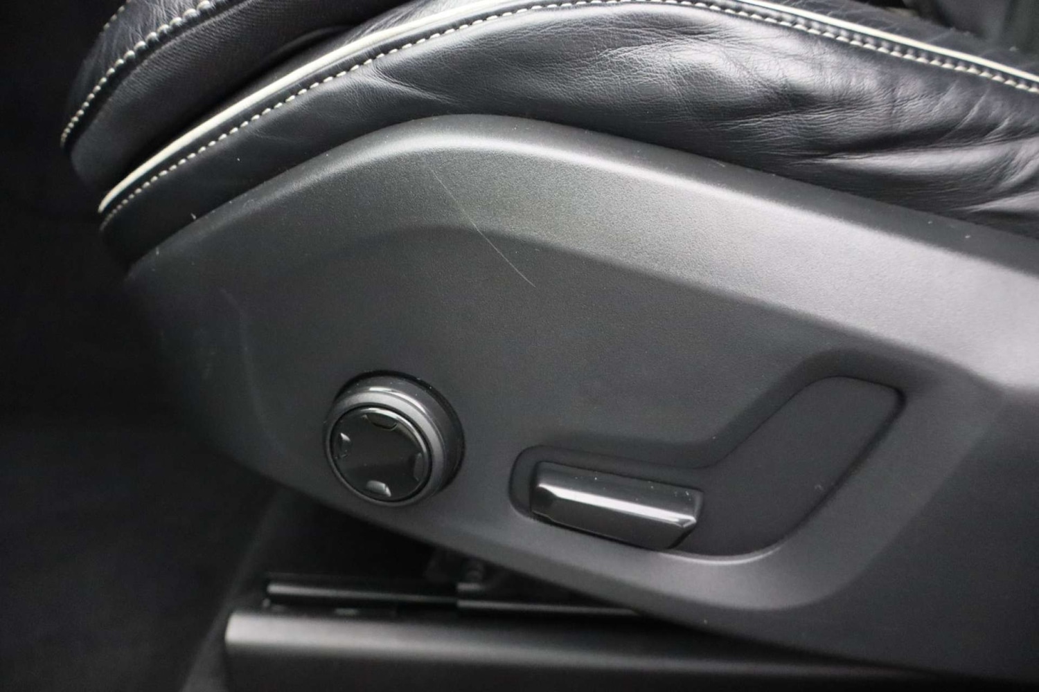 Used Volvo XC60 2018 for sale - 77523448: Photo 35