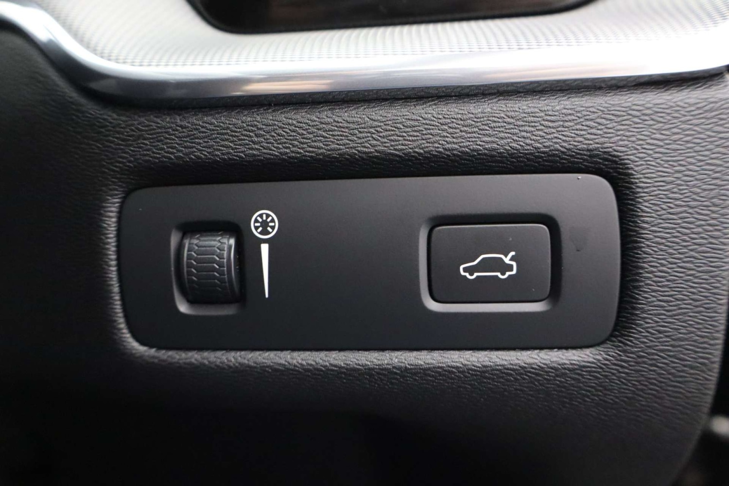 Used Volvo XC60 2018 for sale - 77523448: Photo 43