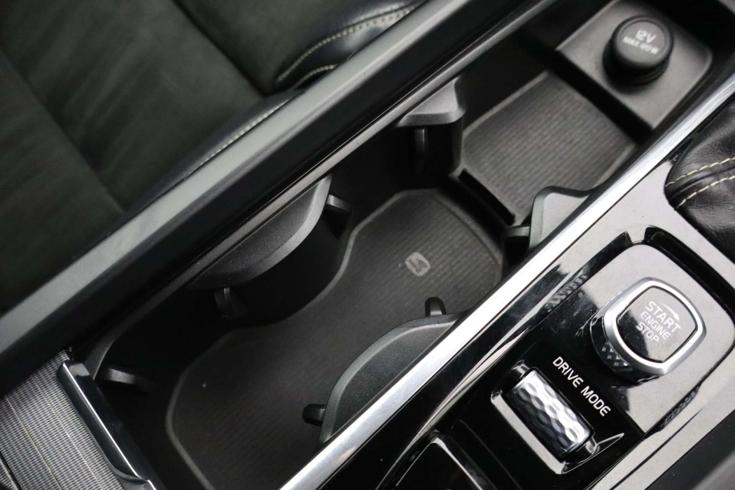 Used Volvo XC60 2018 for sale - 77523448: Photo 52