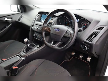 Used Ford Focus 2018 for sale - 78122079: Photo