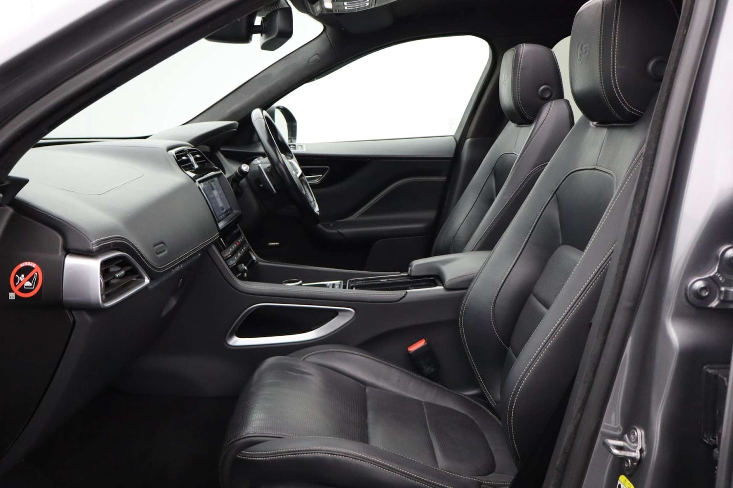 Used Jaguar F-Pace 2017 for sale - 76182717: Photo 10