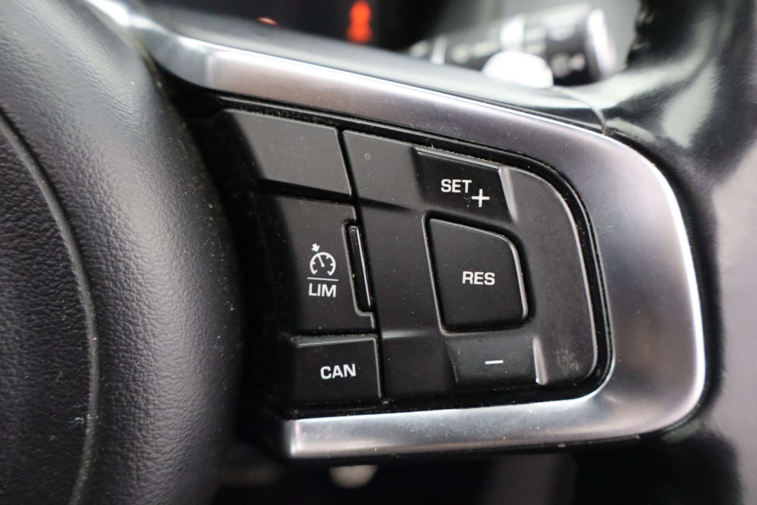 Used Jaguar F-Pace 2017 for sale - 76182717: Photo 31