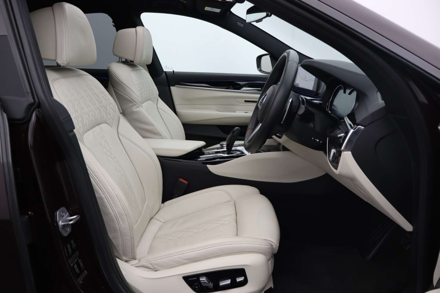 Used BMW 6 Series 2018 for sale - 76548066: Photo 2