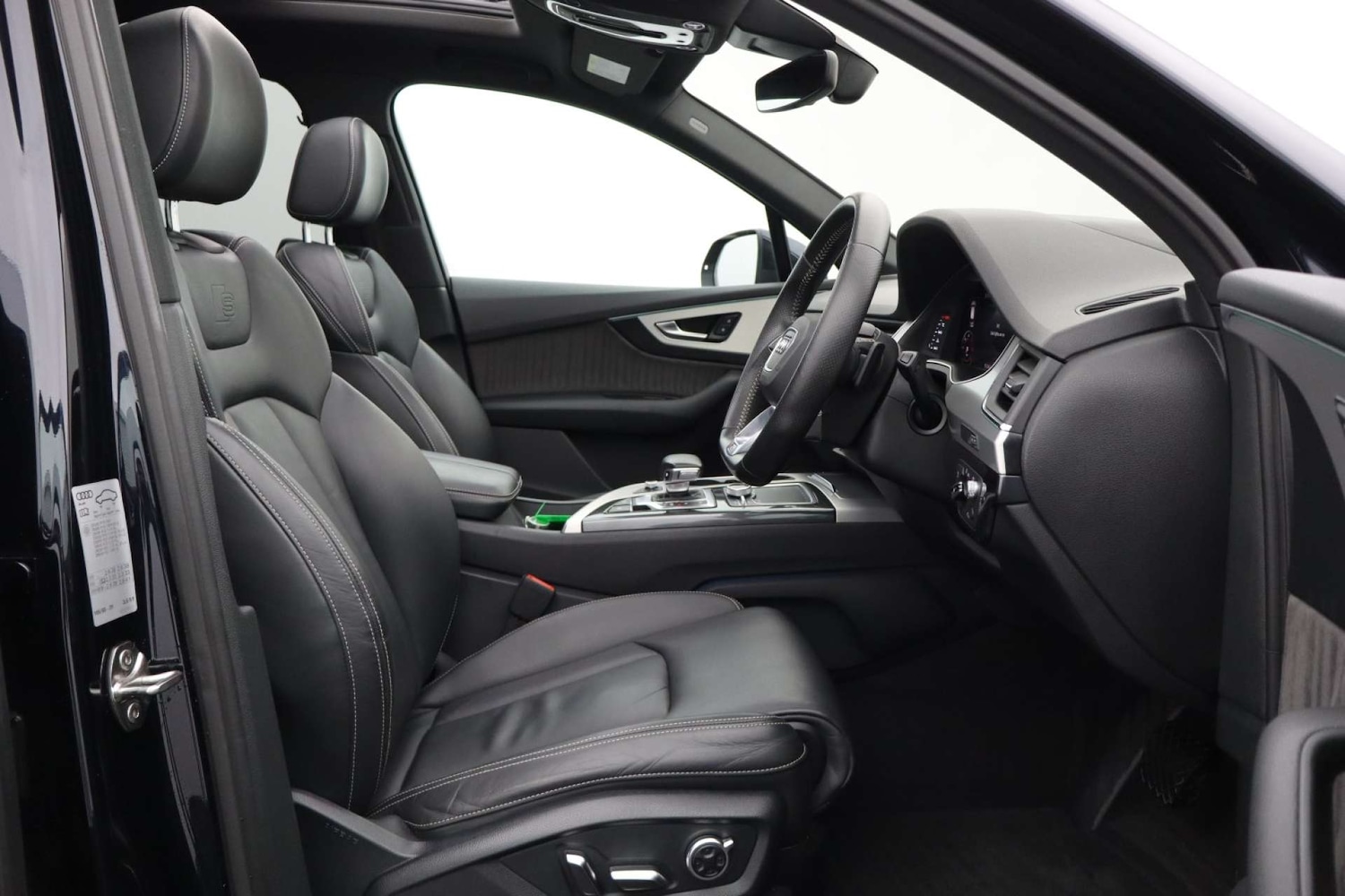 Used Audi Q7 2015 for sale - 77681211: Photo 2