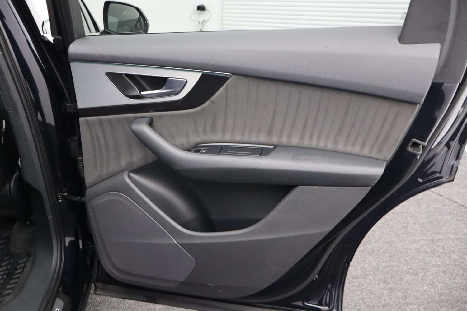 Used Audi Q7 2015 for sale - 77681211: Photo 48