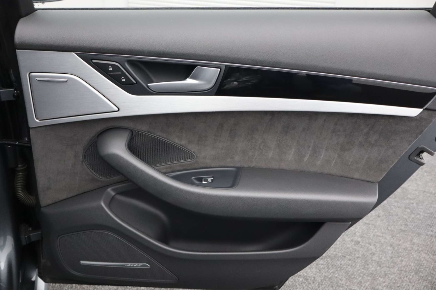 Used Audi A8 2016 for sale - 76628227: Photo 26