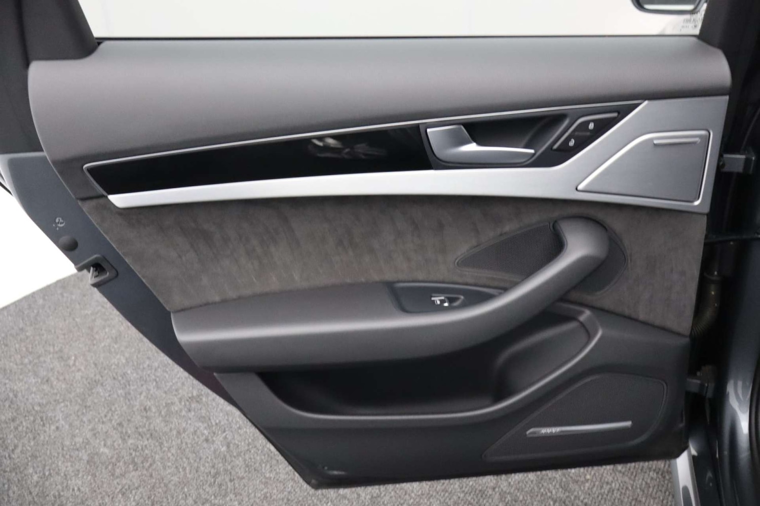 Used Audi A8 2016 for sale - 76628227: Photo 34