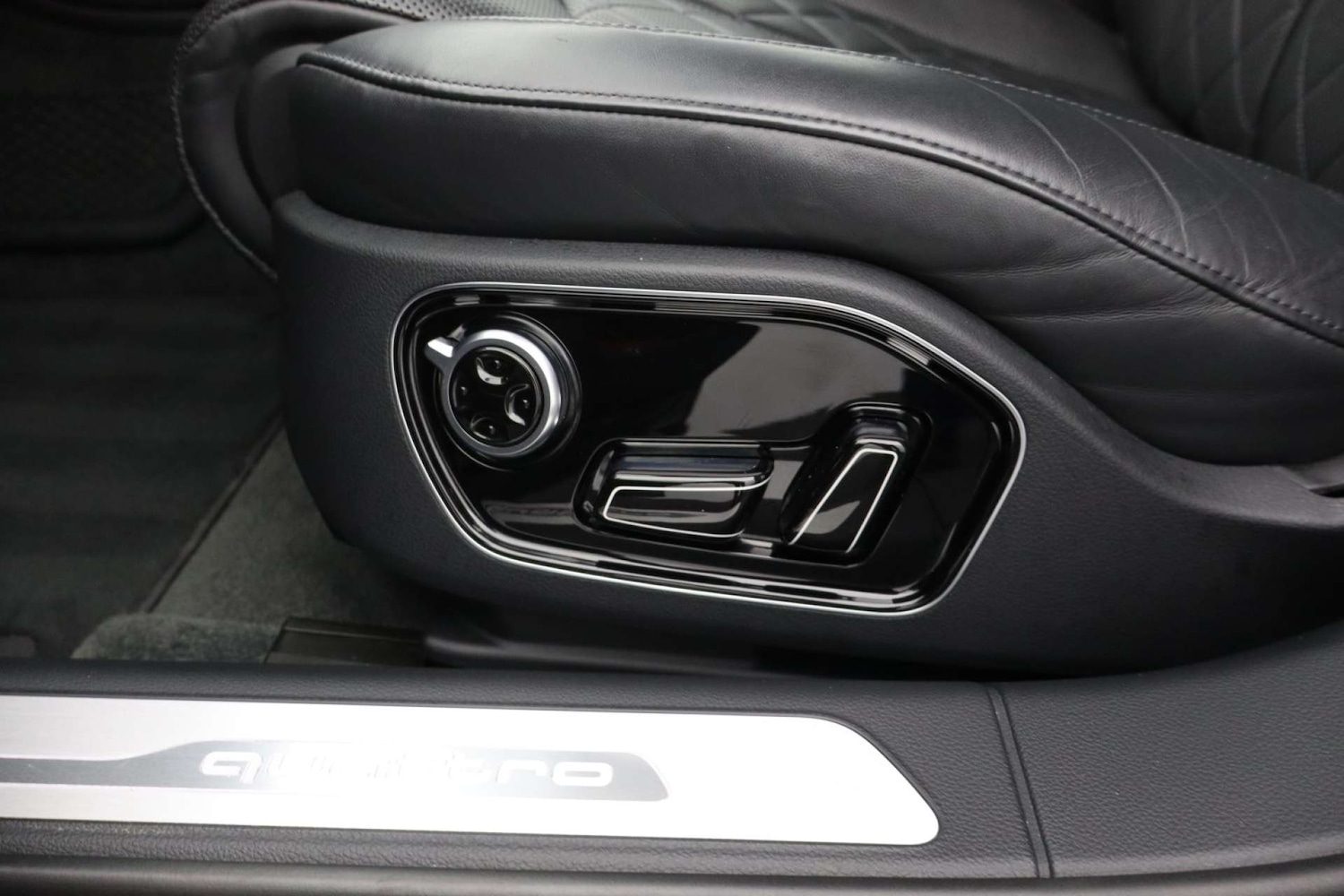 Used Audi A8 2016 for sale - 76628227: Photo 36