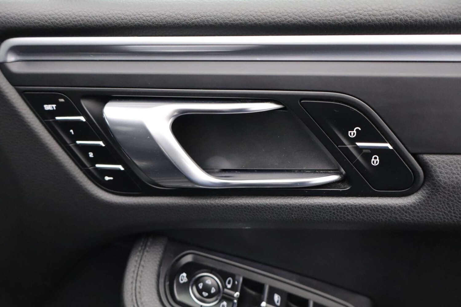 Used Porsche Macan 2018 for sale - 77584000: Photo 17