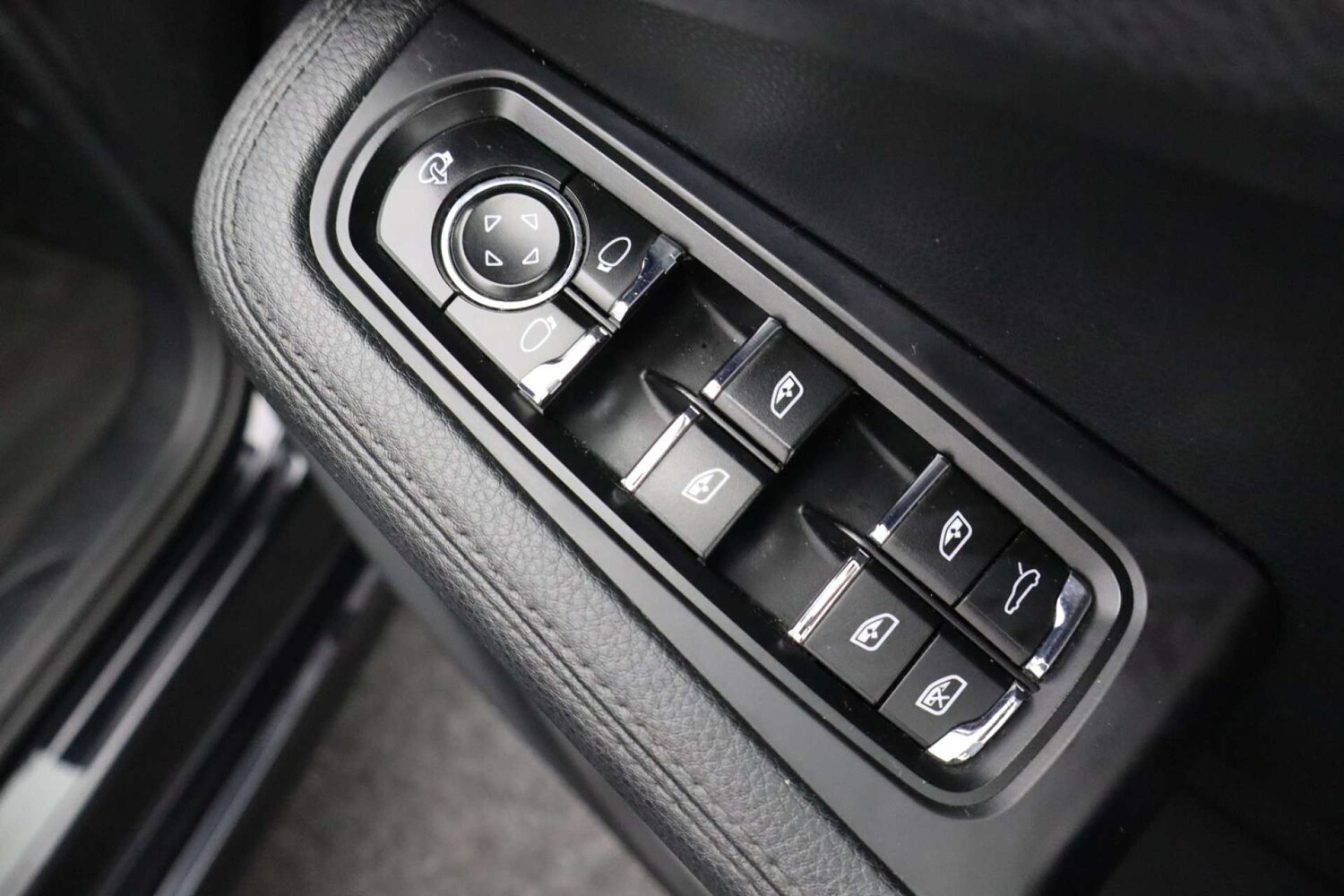 Used Porsche Macan 2018 for sale - 77584000: Photo 18