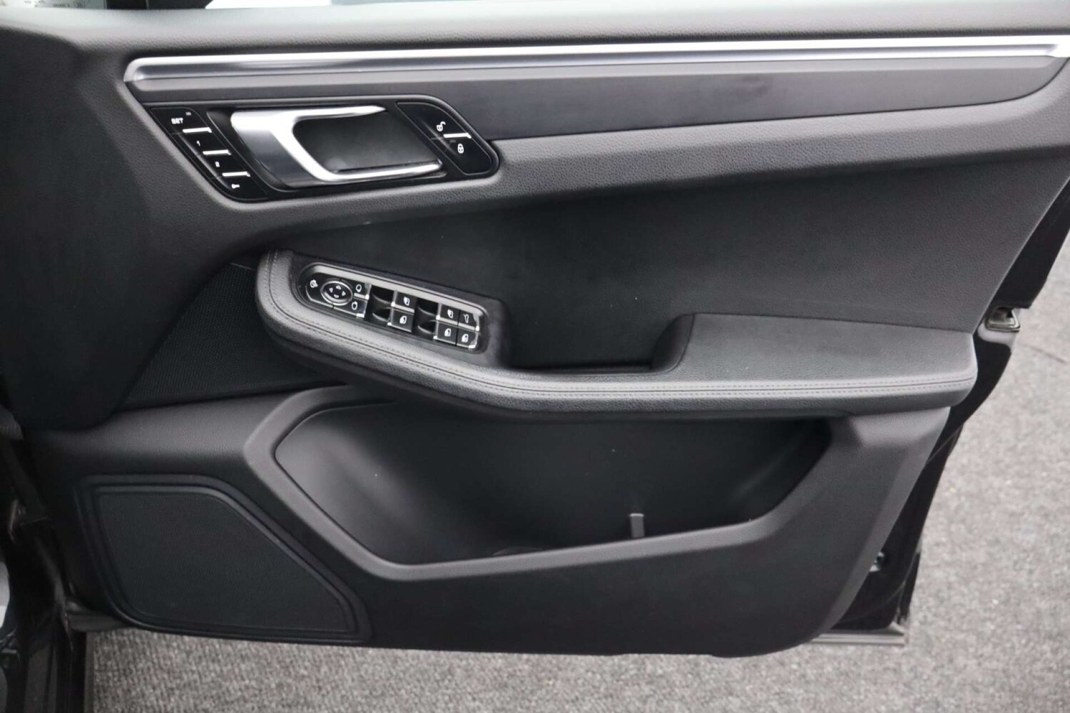 Used Porsche Macan 2018 for sale - 77584000: Photo 19