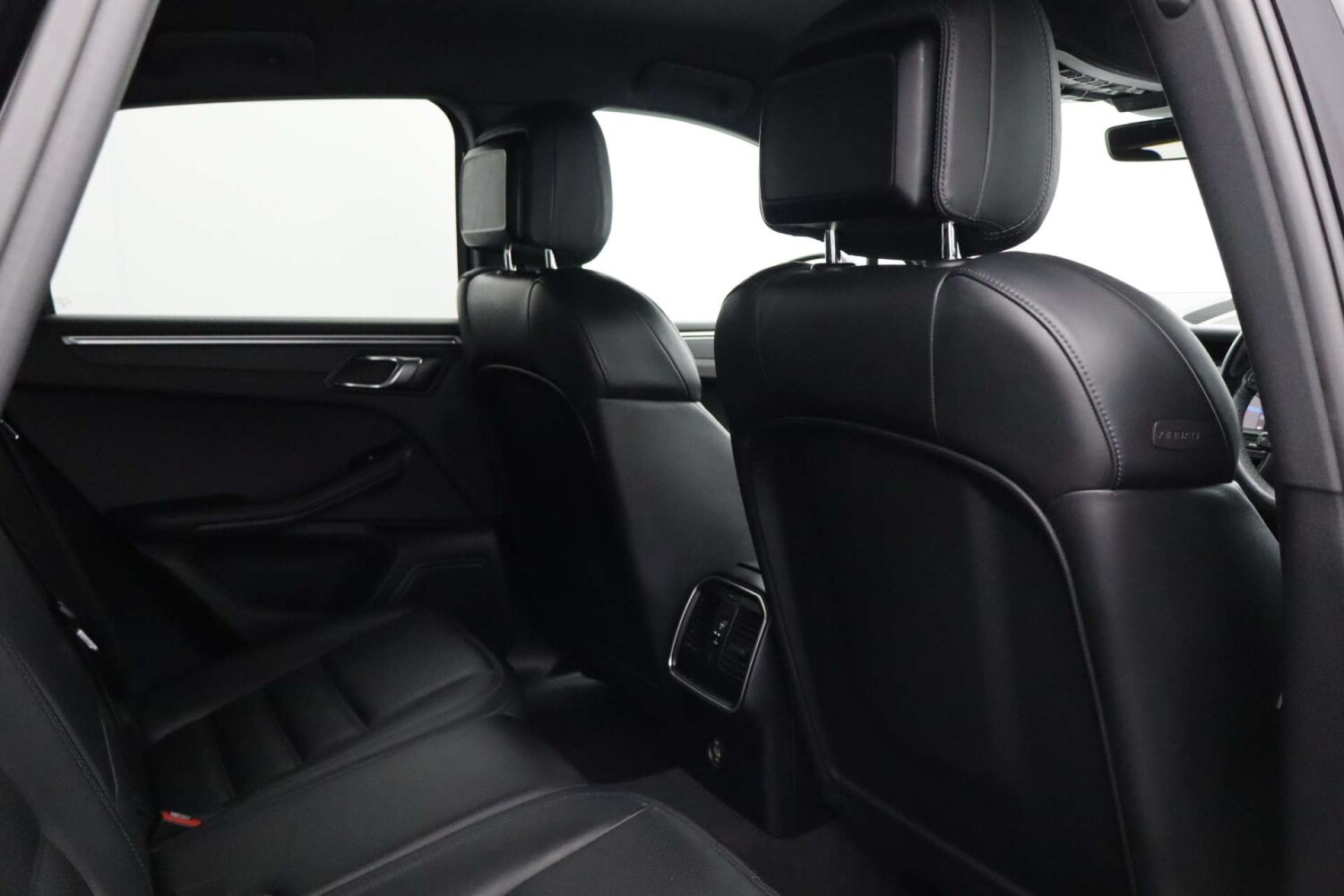 Used Porsche Macan 2018 for sale - 77584000: Photo 20