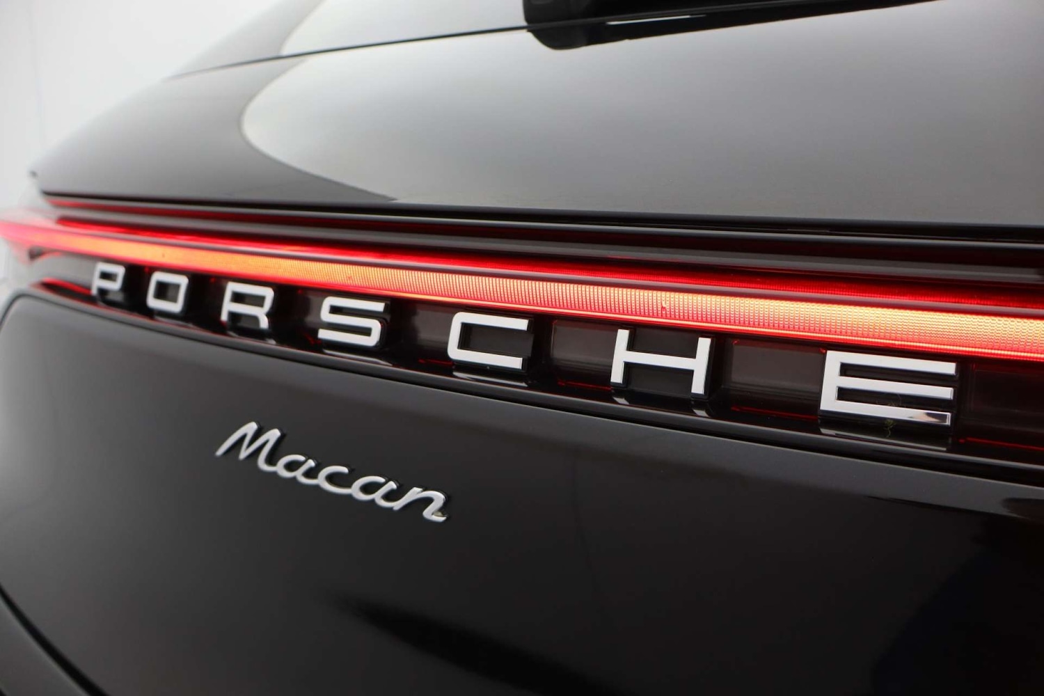 Used Porsche Macan 2018 for sale - 77584000: Photo 24