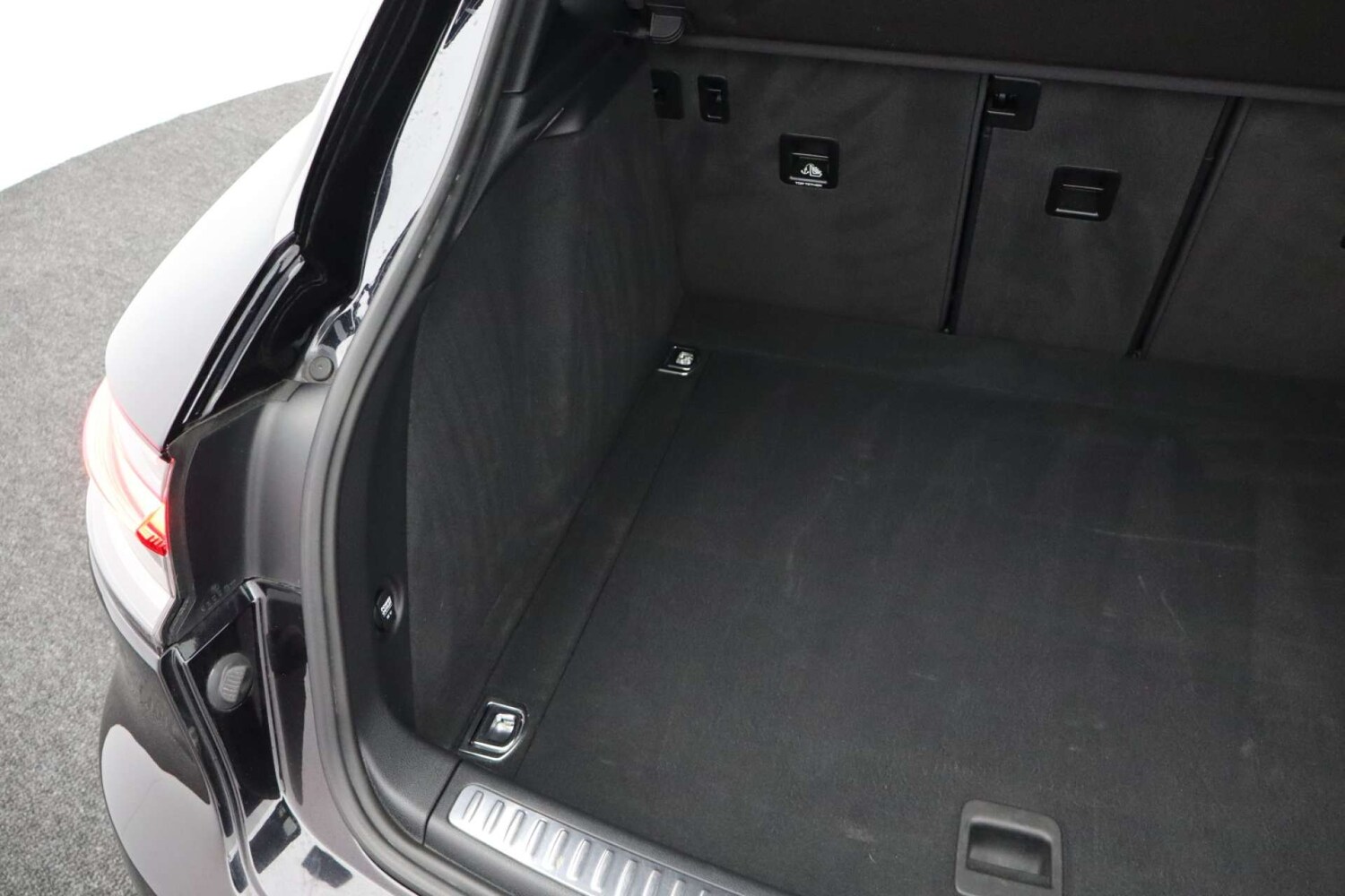 Used Porsche Macan 2018 for sale - 77584000: Photo 27