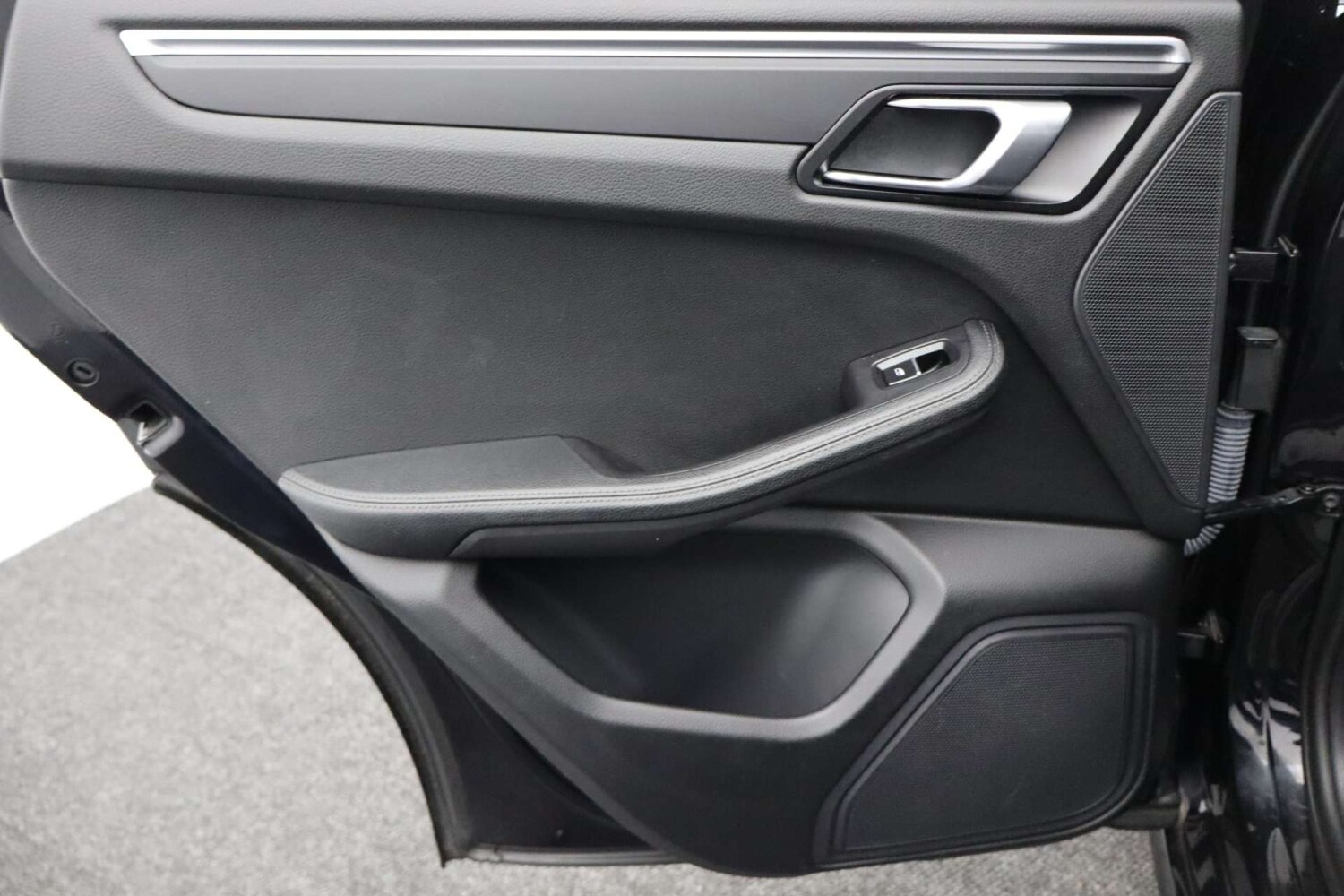 Used Porsche Macan 2018 for sale - 77584000: Photo 33