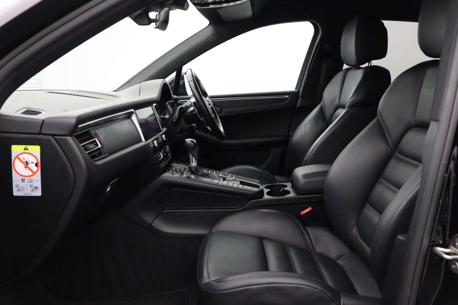 Used Porsche Macan 2018 for sale - 77584000: Photo 35