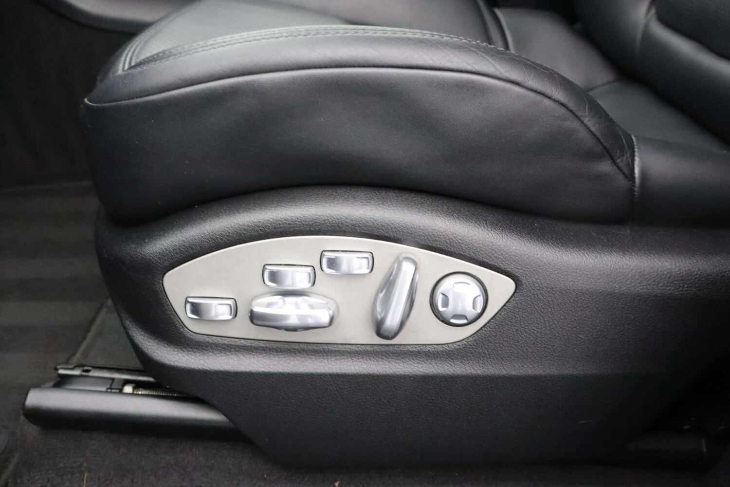 Used Porsche Macan 2018 for sale - 77584000: Photo 37