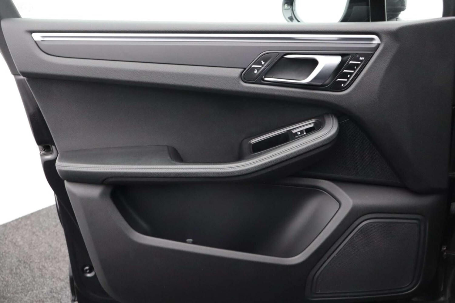 Used Porsche Macan 2018 for sale - 77584000: Photo 39