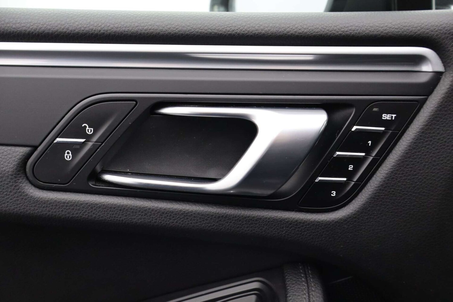 Used Porsche Macan 2018 for sale - 77584000: Photo 40