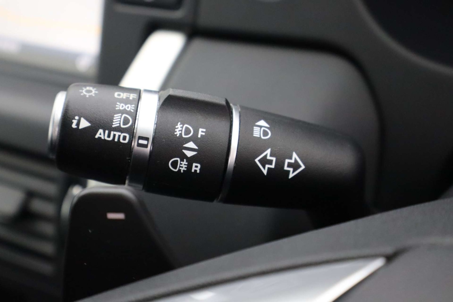 Used Land Rover Discovery Sport 2015 for sale - 76182596: Photo 25