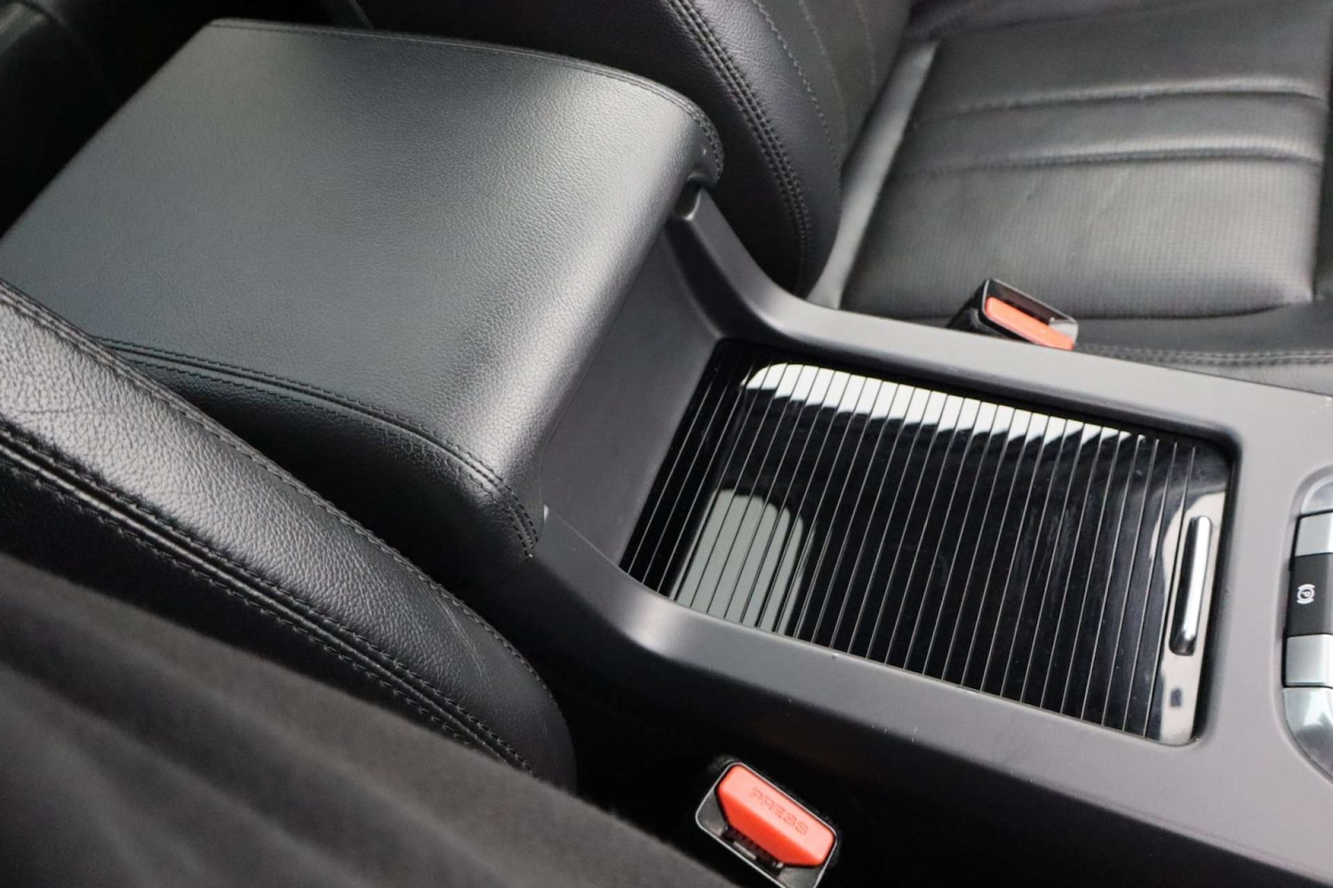 Used Land Rover Discovery Sport 2015 for sale - 76182596: Photo 34