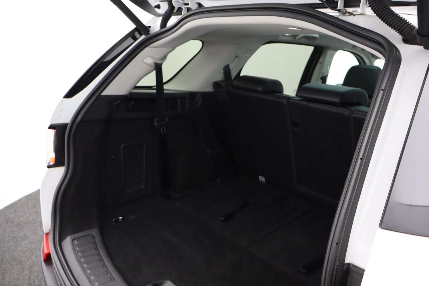 Used Land Rover Discovery Sport 2015 for sale - 76182596: Photo 40