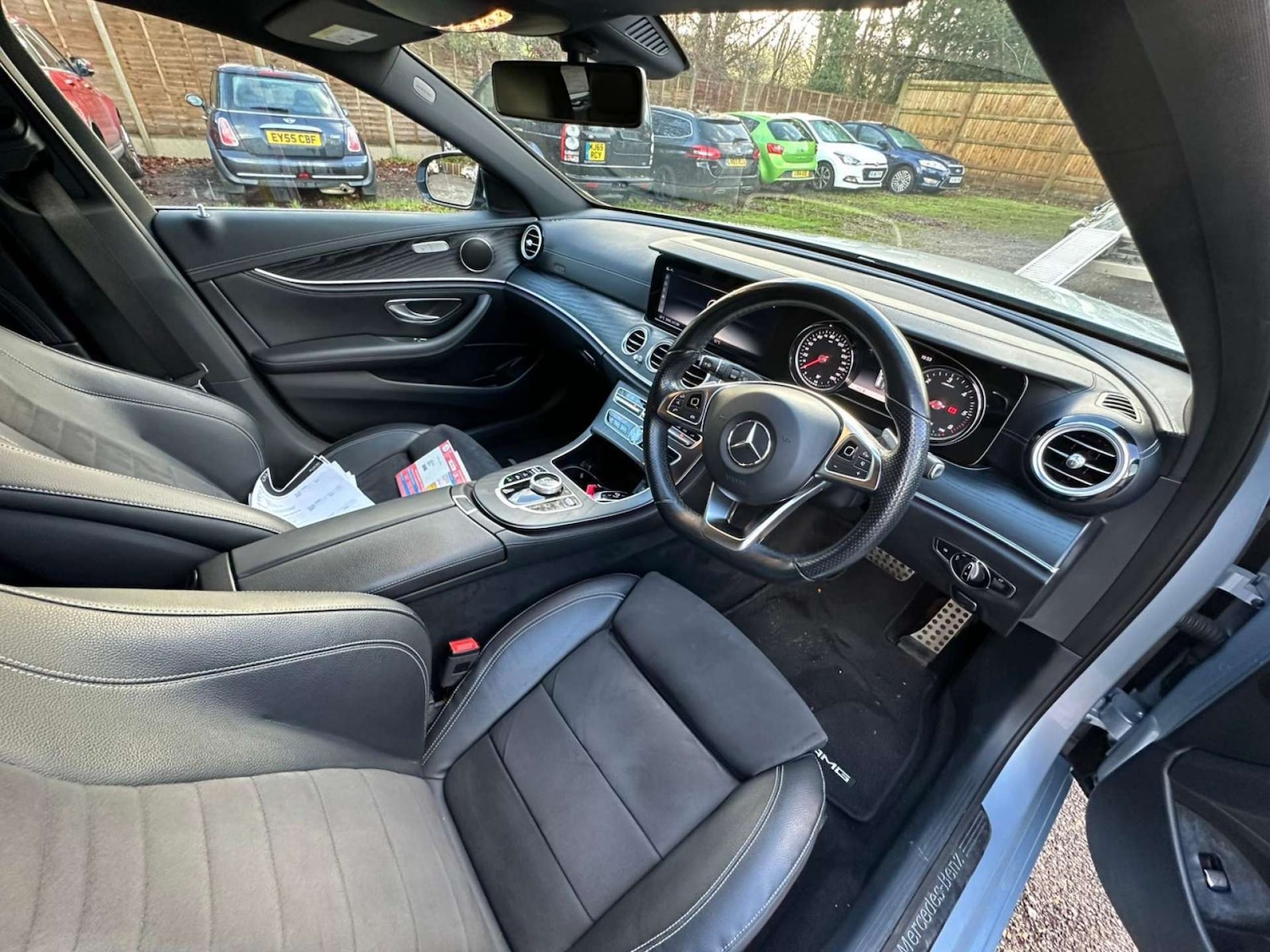 Used Mercedes-Benz E Class 2018 for sale - 76900092: Photo 2