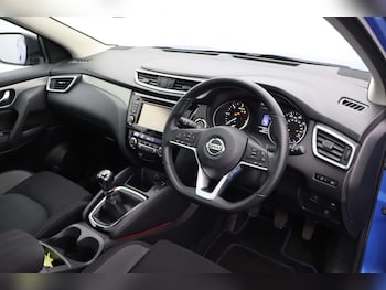 Used Nissan Qashqai 2018 for sale - 77830725: Photo