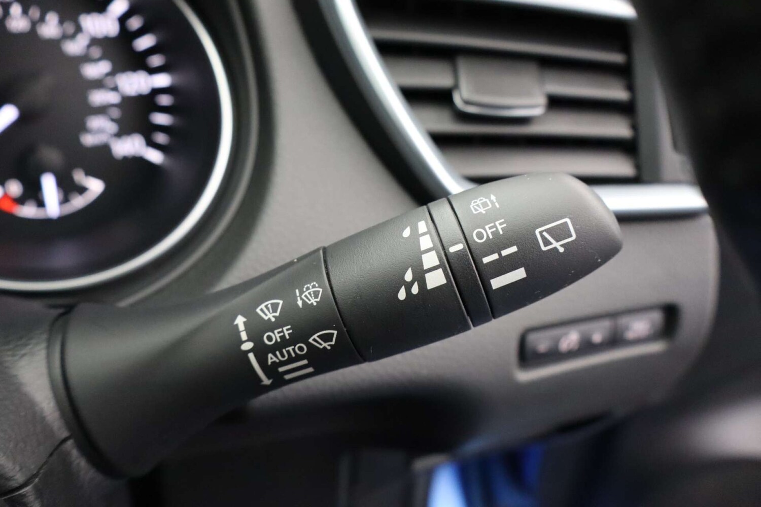 Used Nissan Qashqai 2018 for sale - 77830725: Photo 39