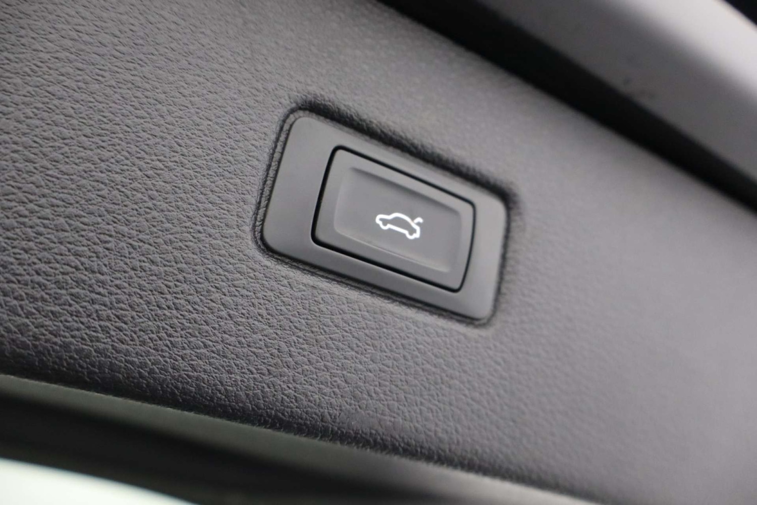 Used Audi Q7 2018 for sale - 76182614: Photo 33