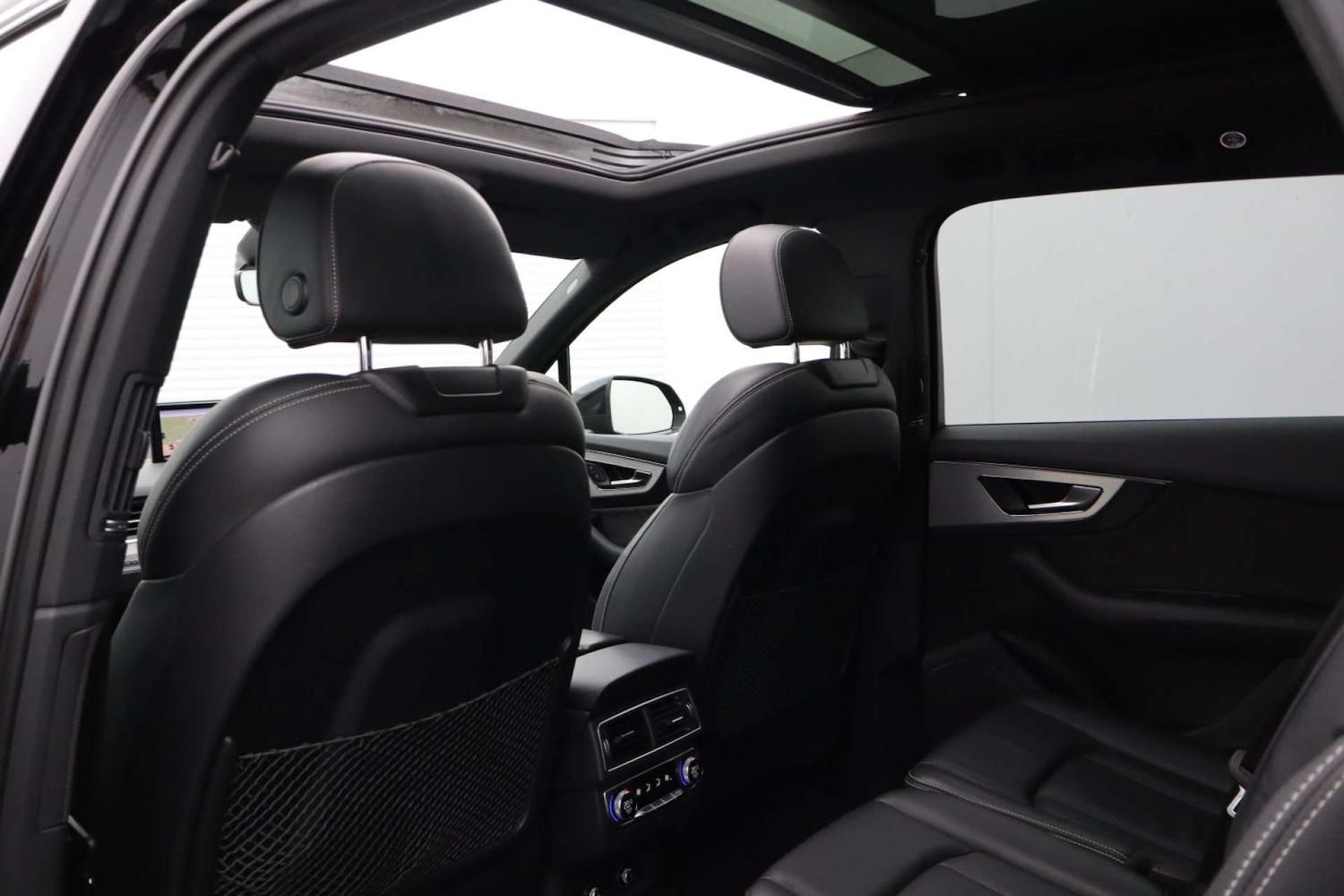 Used Audi Q7 2018 for sale - 76182614: Photo 34