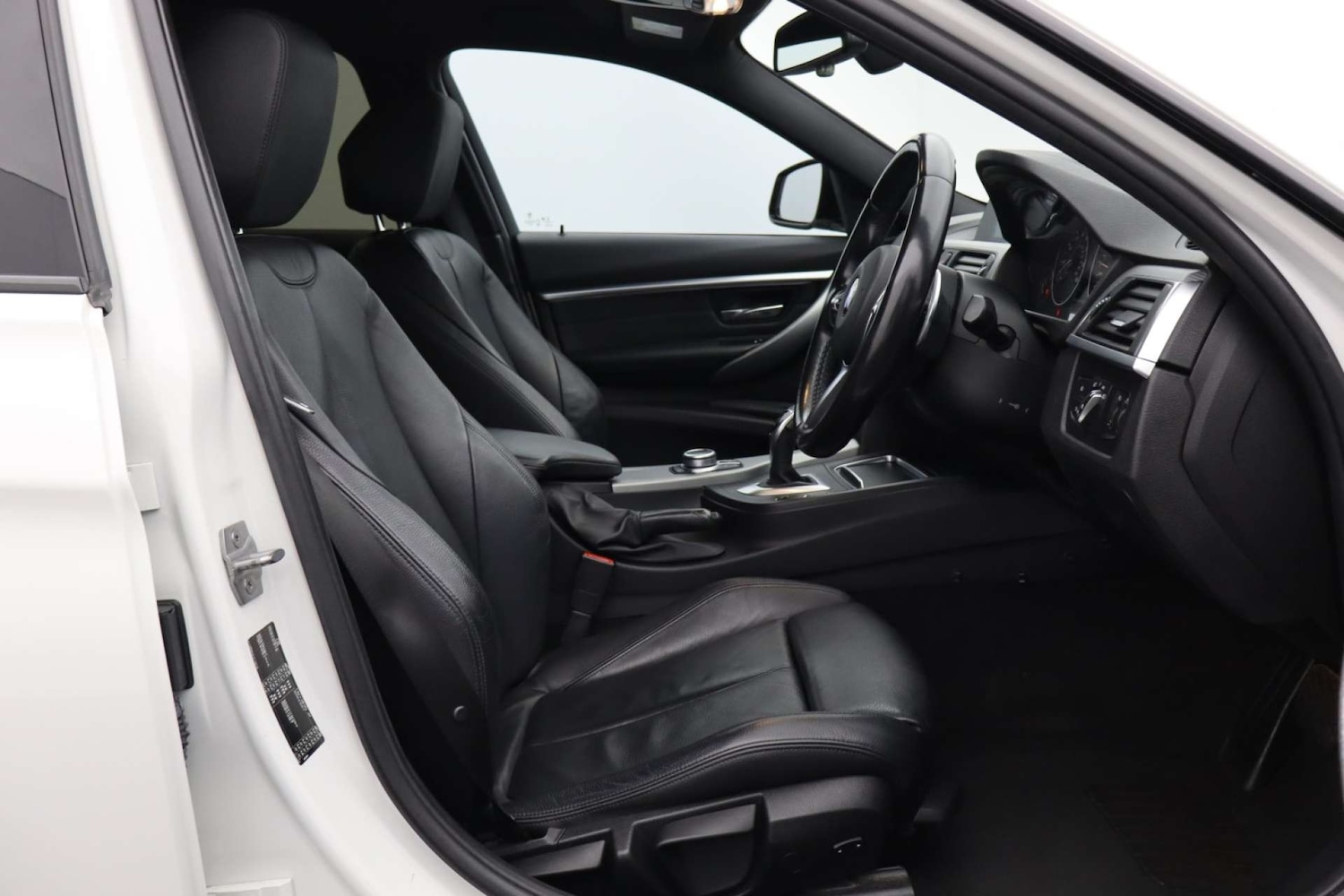 Used BMW 3 Series 2018 for sale - 77445645: Photo 15