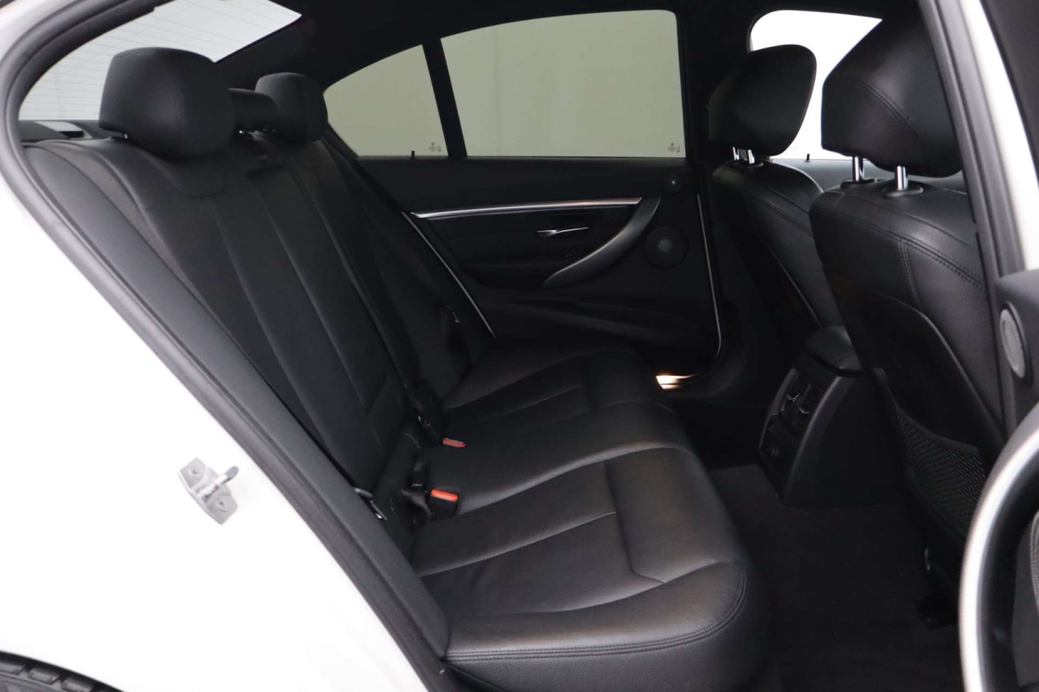 Used BMW 3 Series 2018 for sale - 77445645: Photo 38