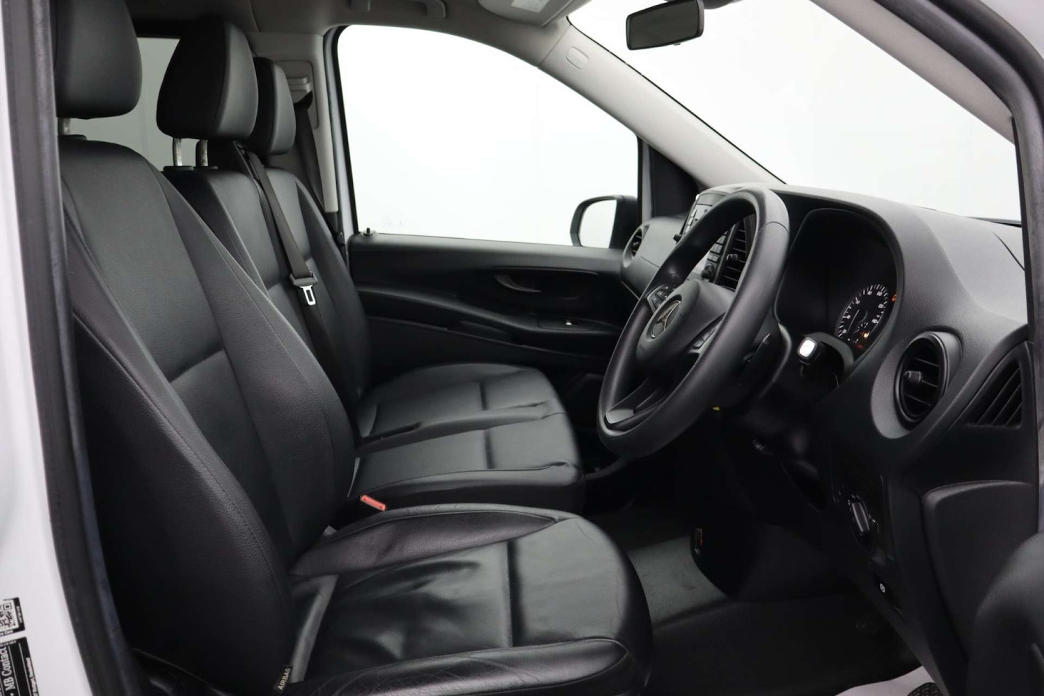 Used Mercedes-Benz Vito 2017 for sale - 76548057: Photo 2