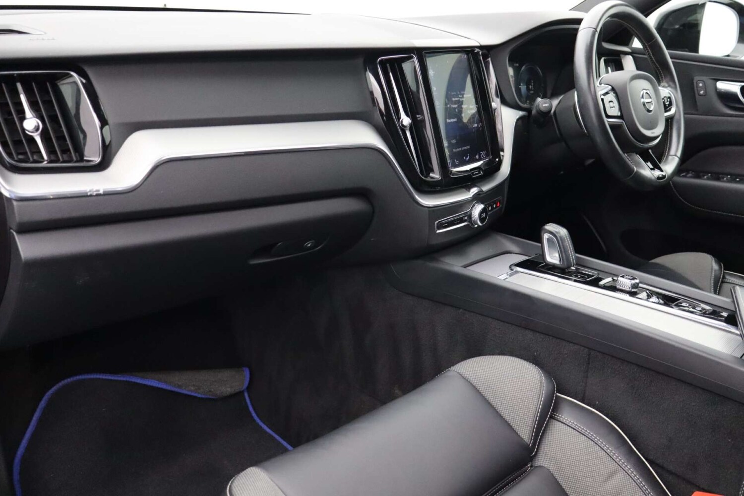 Used Volvo XC60 2019 for sale - 76378391: Photo 11