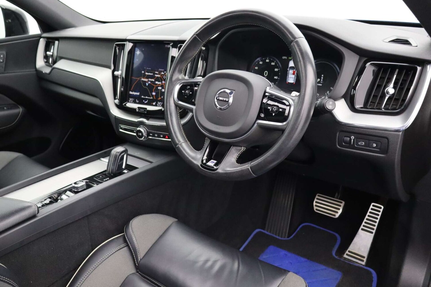 Used Volvo XC60 2019 for sale - 76378391: Photo 25